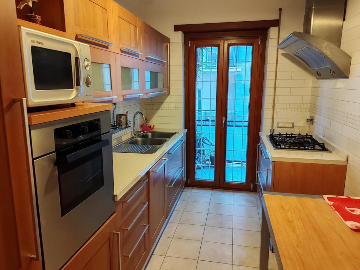 For 8 People Near Metro Train Bus Station Tiburtina *