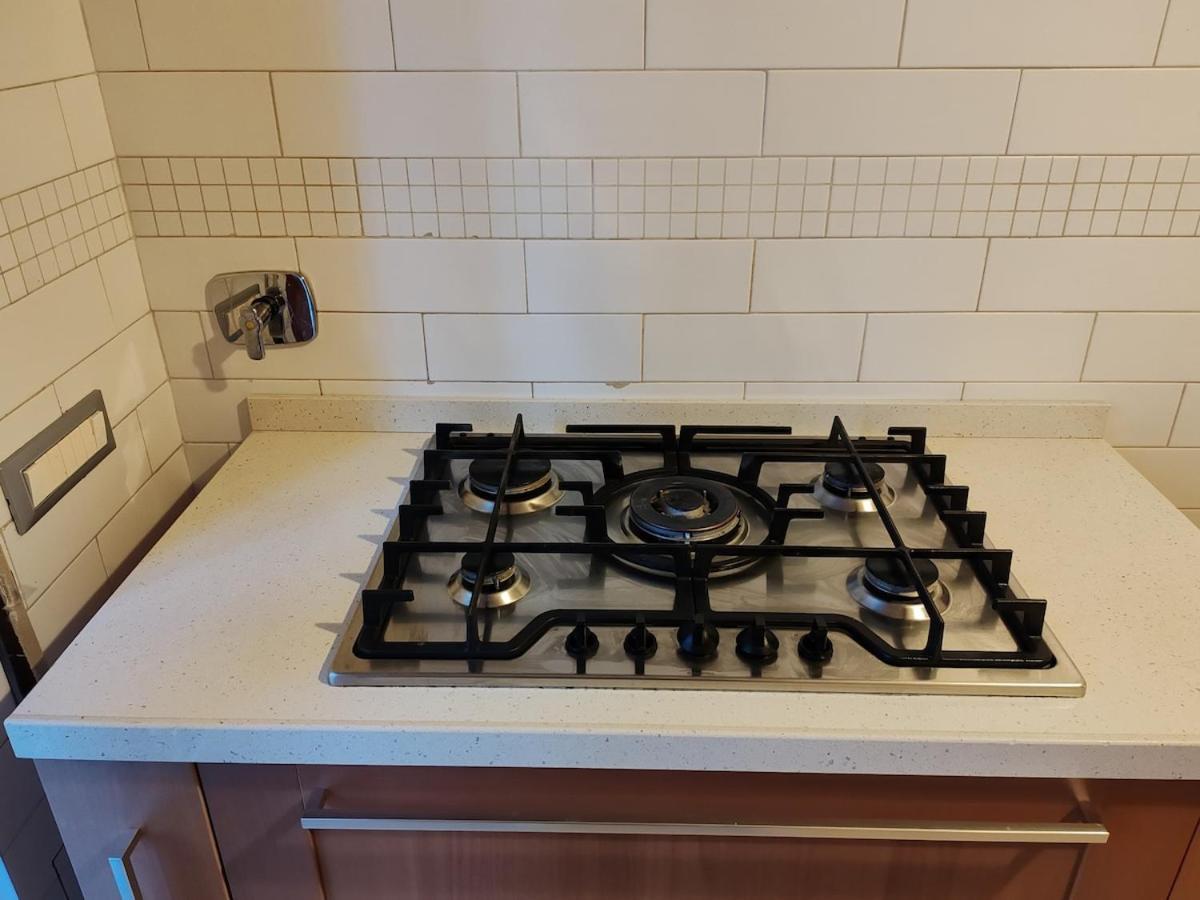 For 8 People Near Metro Train Bus Station Tiburtina Apartment Rom