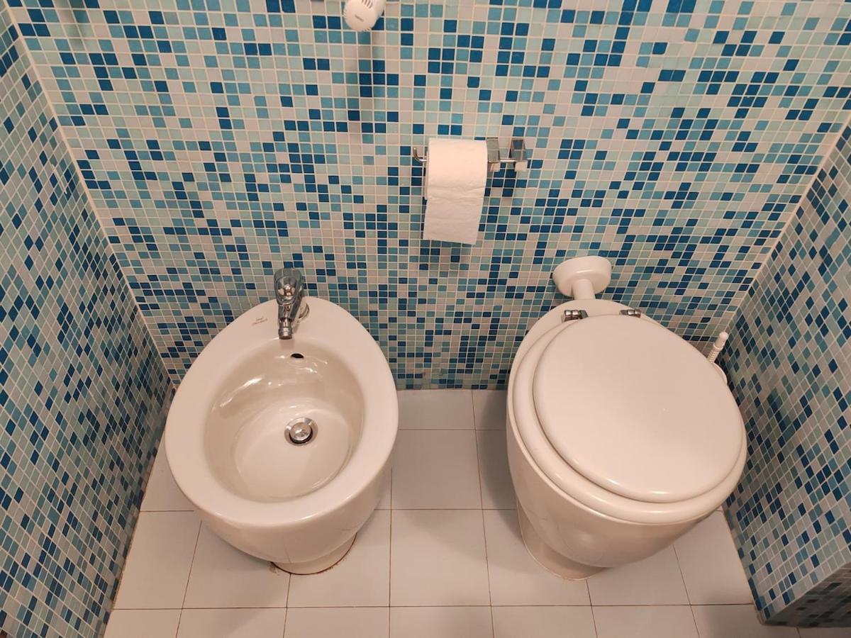 For 8 People Near Metro Train Bus Station Tiburtina Apartment Rom